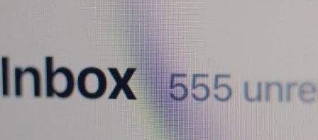 Close up of an inbox showing 555 unread